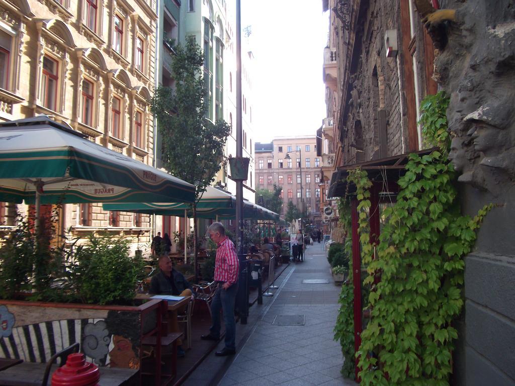 Ciao Budapest Hostel Exteriör bild